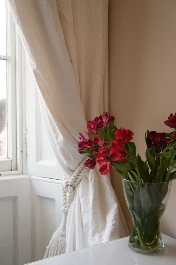 Bed and Breakfast Loder House Солсбери Экстерьер фото